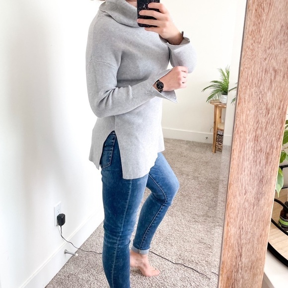 37.Melanie Lyne Luxe Knit Cowl neck Sweater. Grey. - Picture 12 of 13